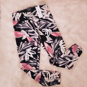 Calvin Klein | Black Floral Performance Leggings